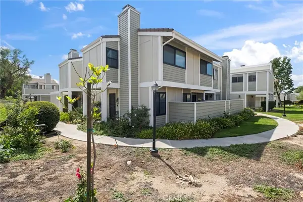 27120 Crossglade #1, Canyon Country, CA 91351