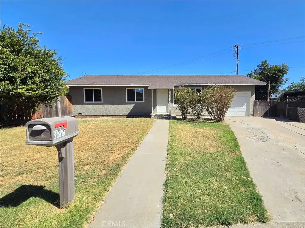822 Walnut, Gustine, CA 95322 - #1