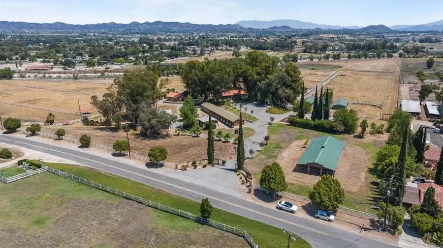 25450 Hayes Ave, Murrieta, CA 92562 - Image #3