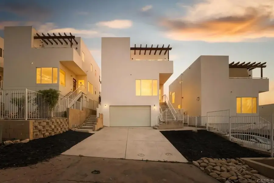 351 Maria Ave, Spring Valley, CA 91977 - Image #2