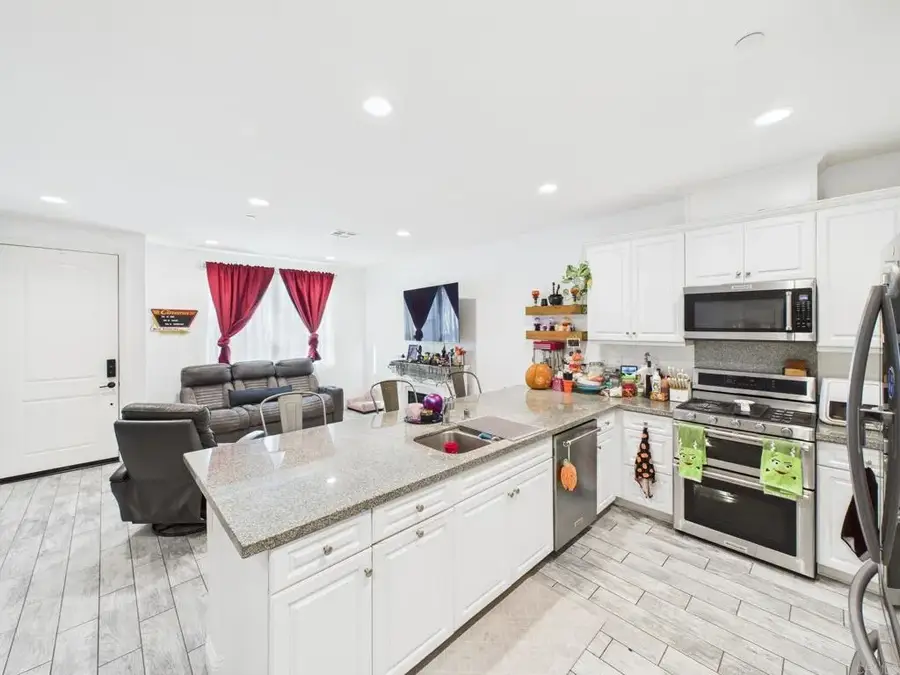 1922 Corte Zafiro #136, Chula Vista, CA 91913 - Image #3