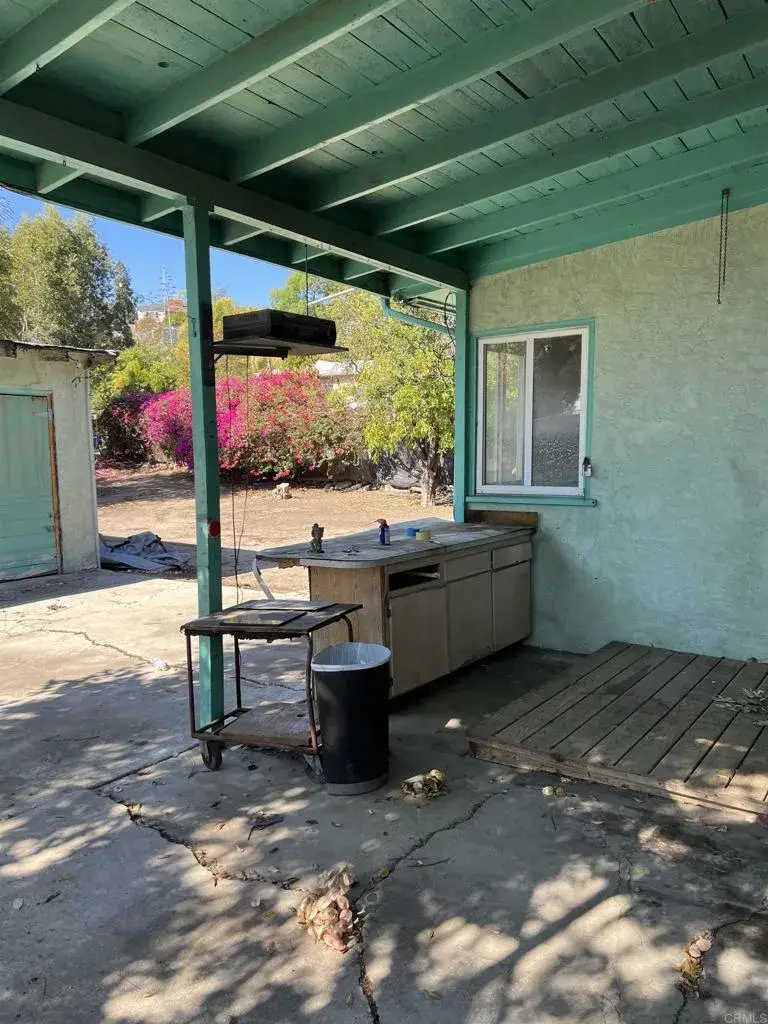 696 Garfield Ave, El Cajon, CA 92020 - Image #3