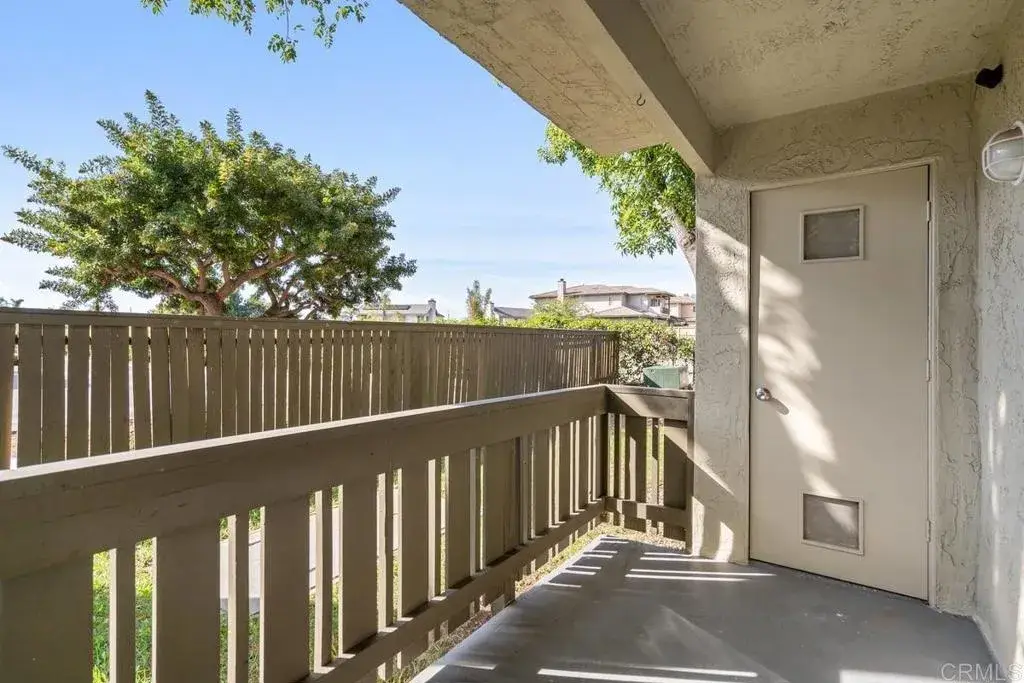 2528 White Oak Place #5, Escondido, CA 92027 - Image #1
