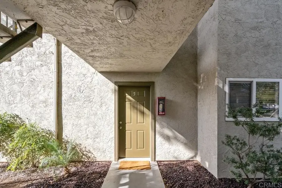 2528 White Oak Place #5, Escondido, CA 92027 - Image #2