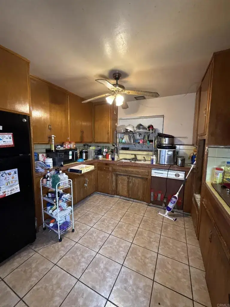 689 Garrett Avenue, Chula Vista, CA 91910 - Image #2