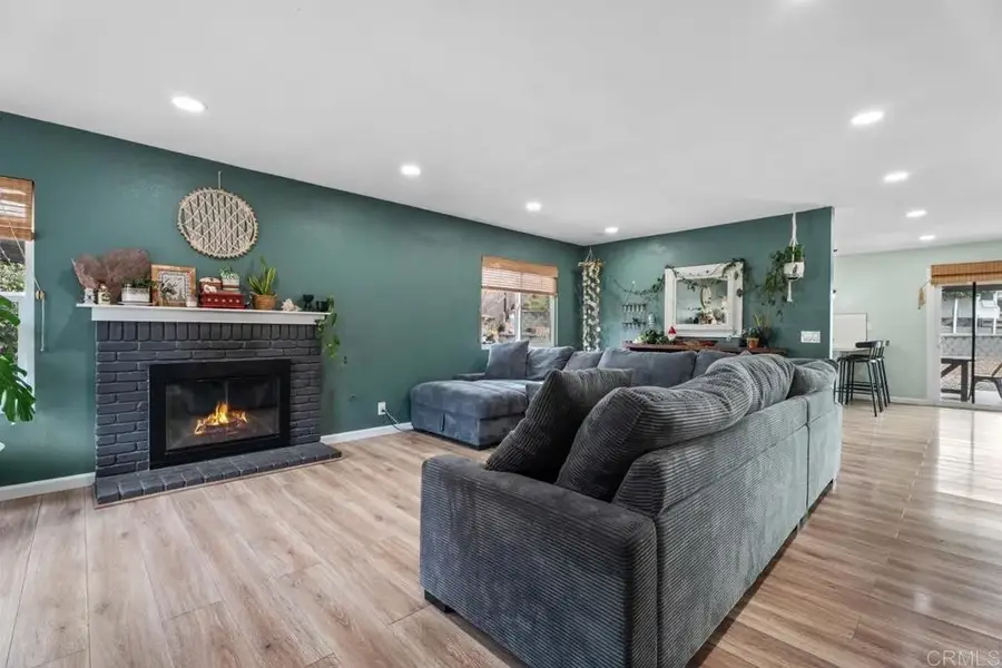 215 Henrietta Ct, San Diego, CA 92114 - Image #2