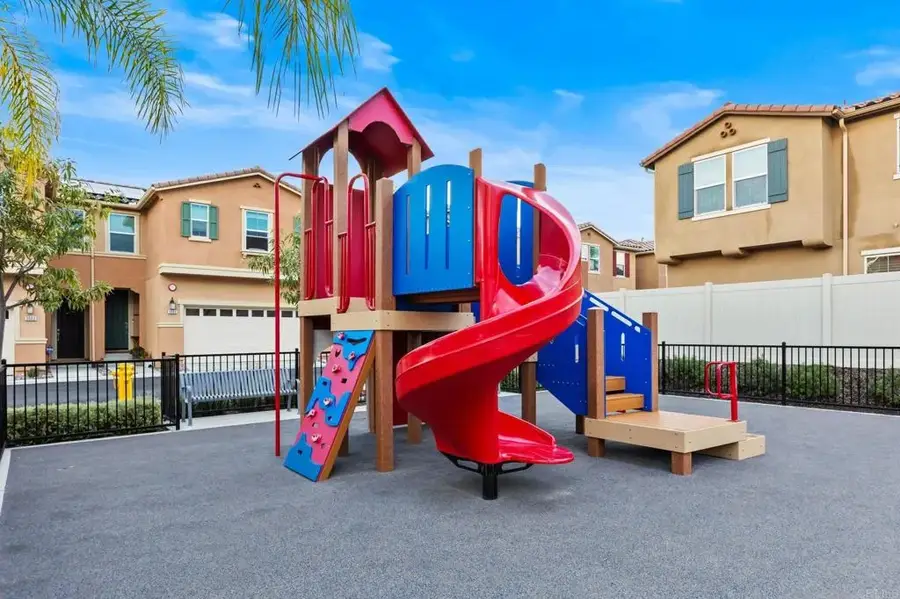 506 Willowmore Street, Vista, CA 92081 - Image #2