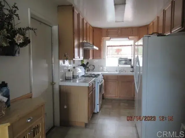 112 Country Club Drive, Chula Vista, CA 91911 - Image #2