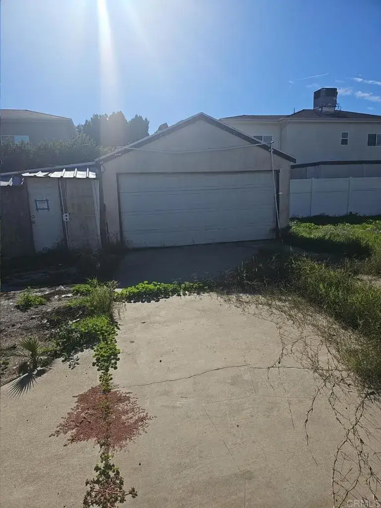 6537 Columbus Avenue, Van Nuys, CA 91411 - Image #3