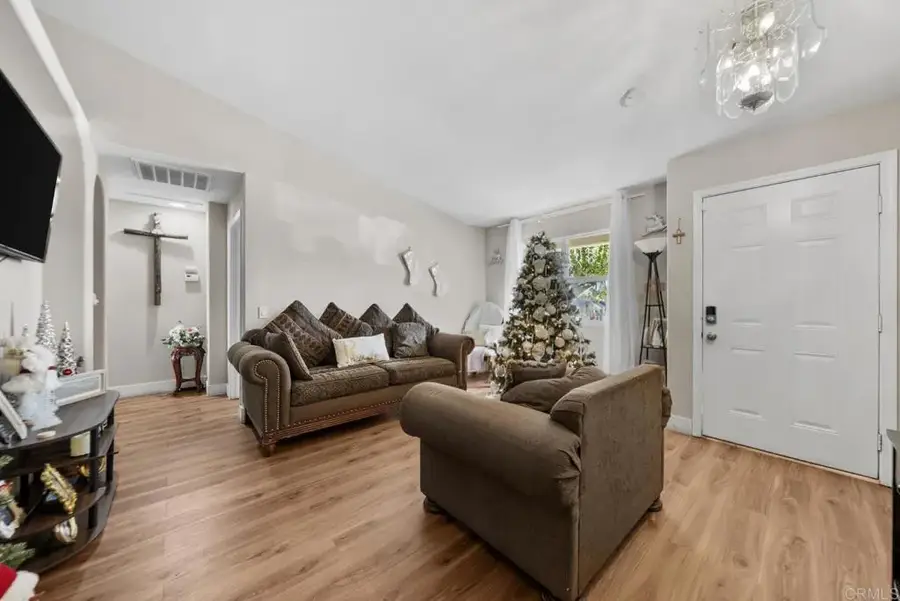 154 E 11th Street, Perris, CA 92570 - Image #3