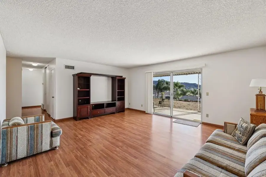 10647 Montura Court, Santee, CA 92071 - Image #3