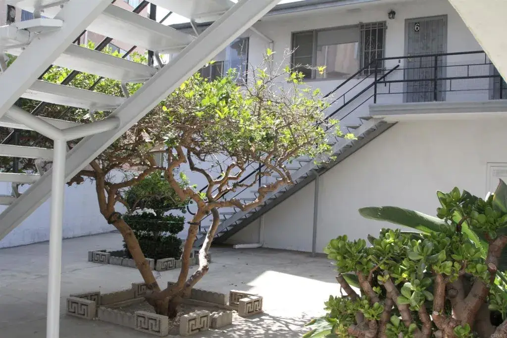 1815 Greenfield, West Los Angeles, CA 90025 - Image #1