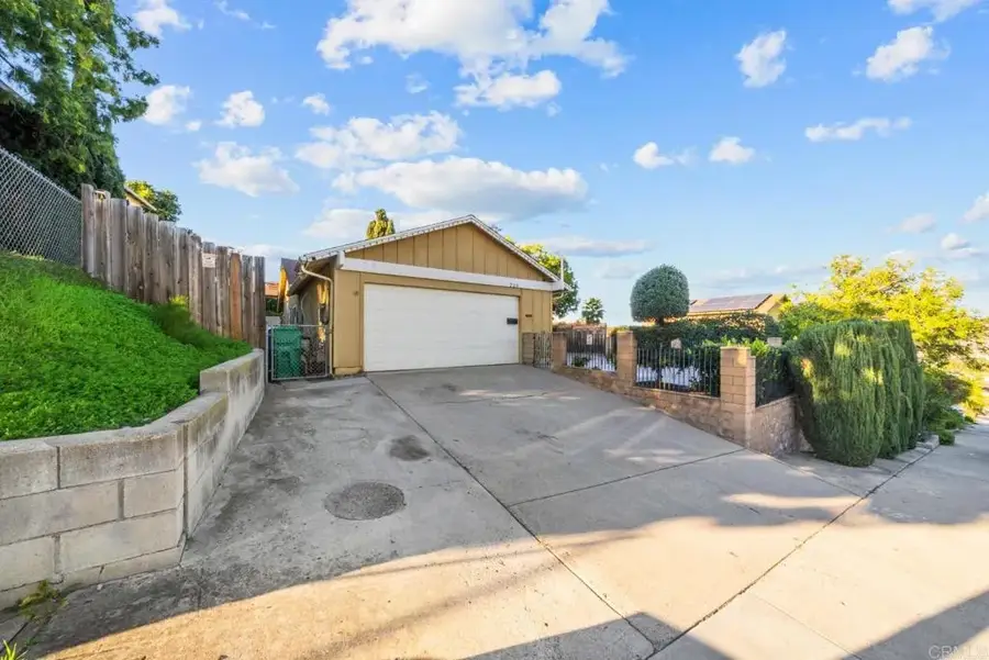 220 Worthington Street, Spring Valley, CA 91977 - Image #2