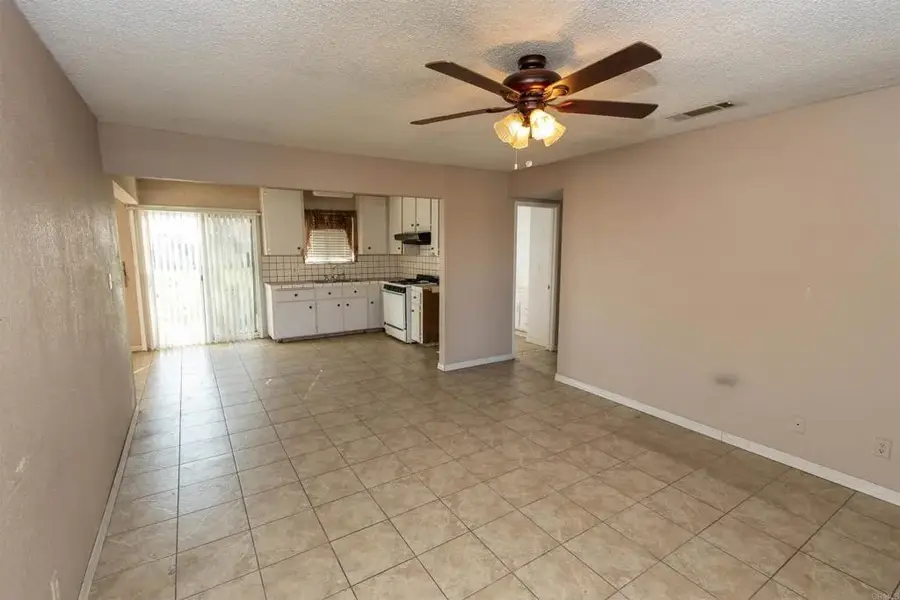1410 Grayson Circle, Firebaugh, CA 93622 - Image #2