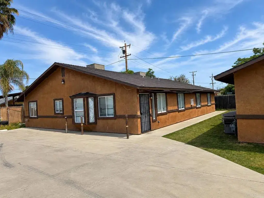 326 Beardsley Avenue, Bakersfield, CA 93308 - #1