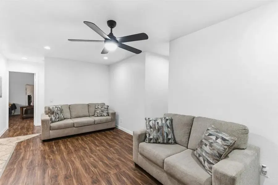 9860 Dale Ave #D7, Spring Valley, CA 91977 - #3