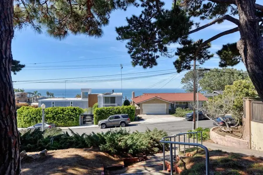 4335 Osprey, San Diego, CA 92107 - #3