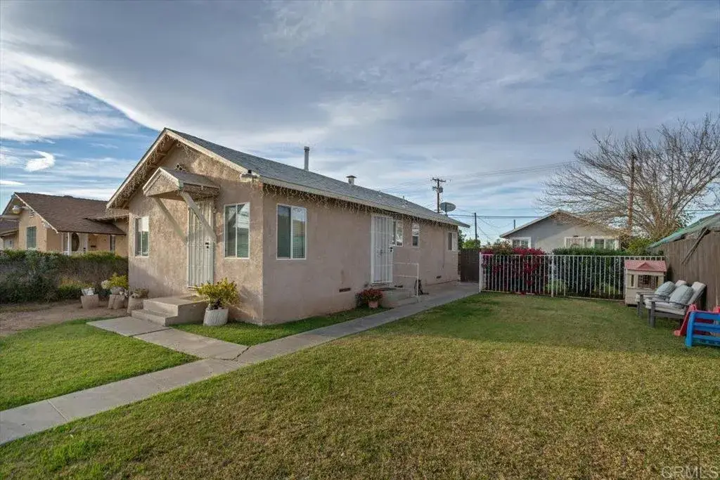 347 E B Street, Brawley, CA 92227 - #1