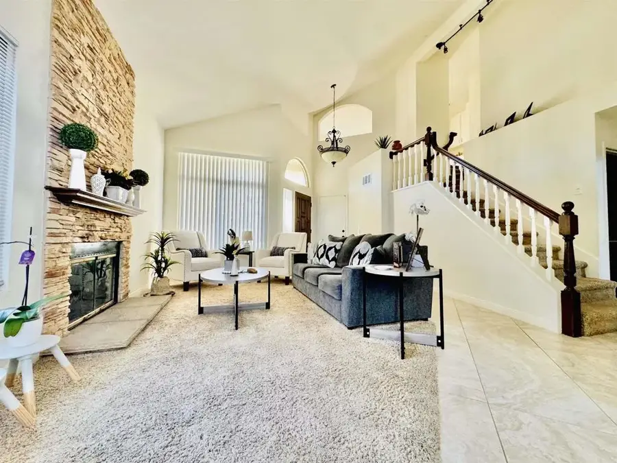 1984 Casablanca Court, Vista, CA 92081 - #3
