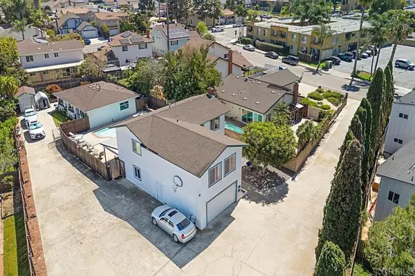 5676 Chateau Dr, San Diego, CA 92117