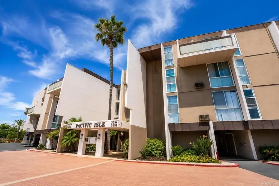 3050 Rue D'orleans #404, San Diego, CA 92110 - #2