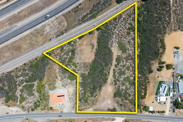 196 Arnold Way, Alpine, CA 91901
