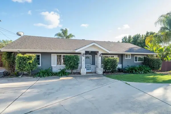 1078 Robertson Drive, Escondido, CA 92025