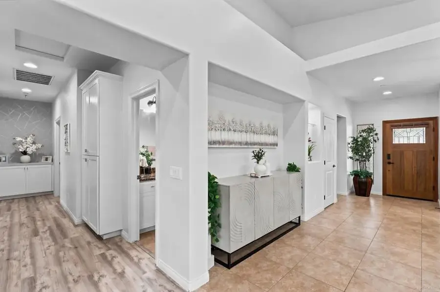 9460 Slope St., Santee, CA 92071 - #3