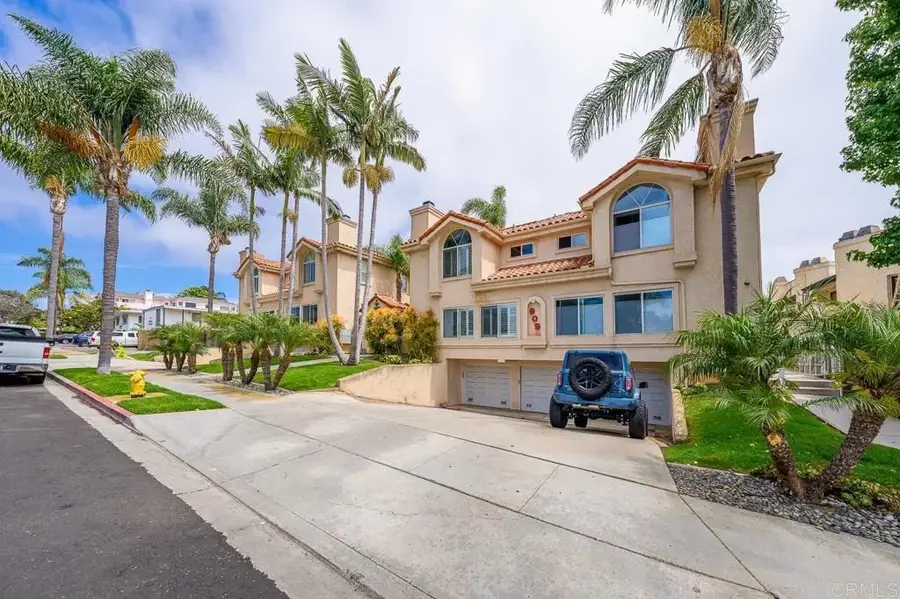 919 Agate Street #3, San Diego, CA 92109 - #2