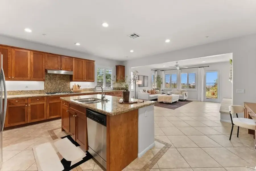 10570 Aspen, Escondido, CA 92026 - #3