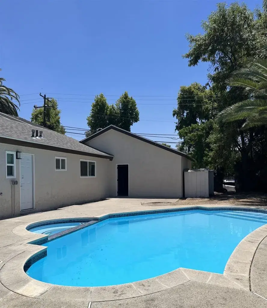 329 E South Avenue, Redlands, CA 92373 - #3