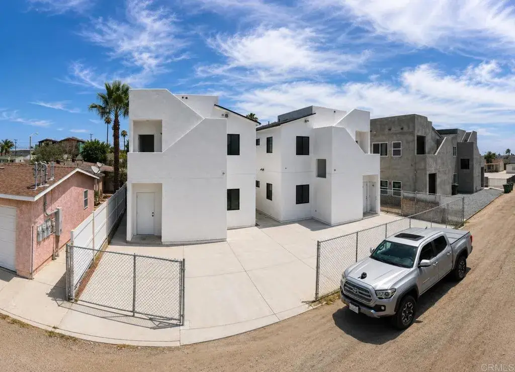 3305-3309 Clairemont Mesa Blvd, San Diego, CA 92117 - #1