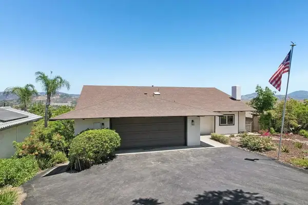 1329 Park Hill Lane, Escondido, CA 92025