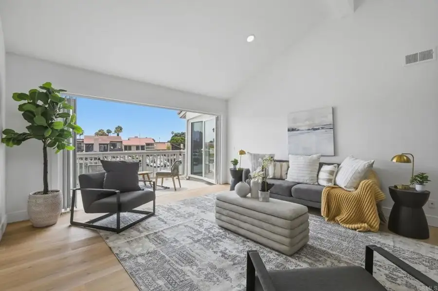 94 Kingston Ct W, Coronado, CA 92118 - #2