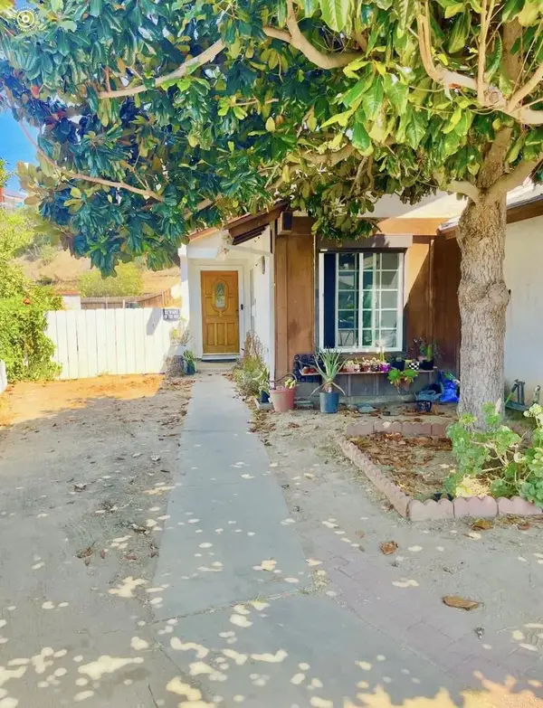 285 Parkbrook Place, San Diego, CA 92114