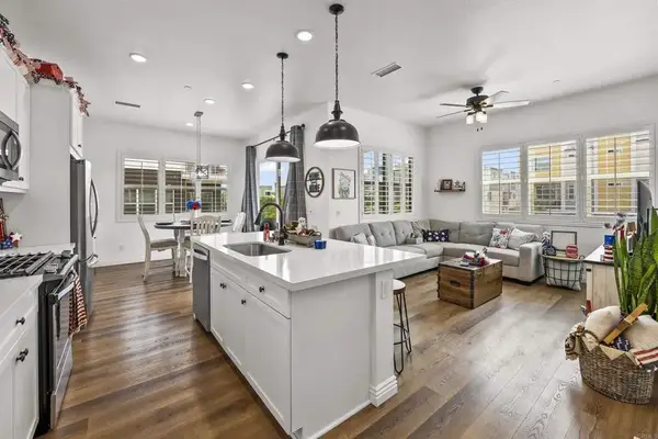 3002 Bravo Loop #2, Chula Vista, CA 91915