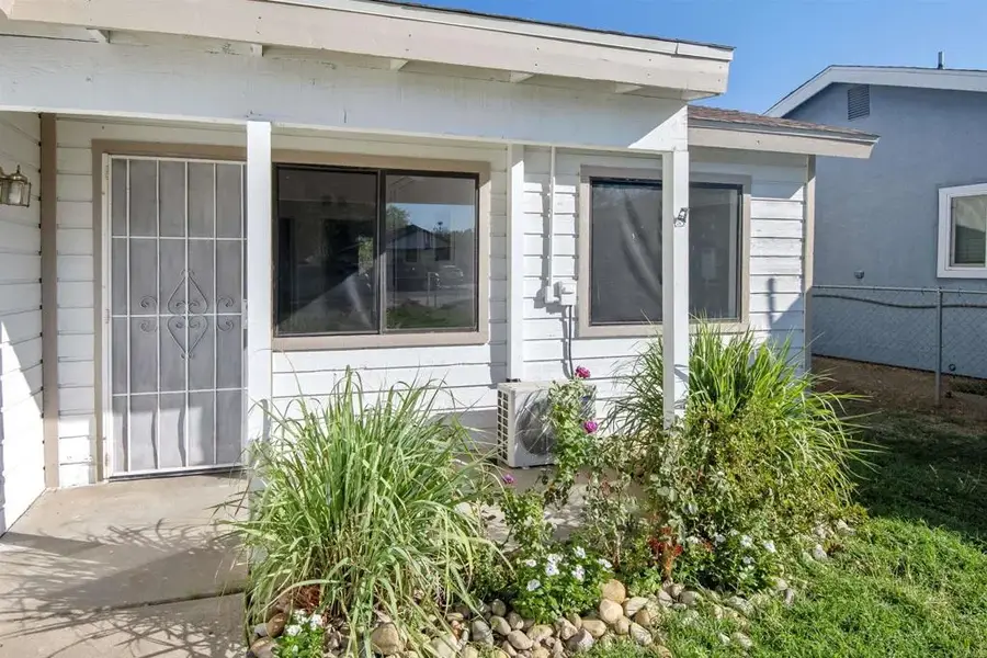945 E Street, Ramona, CA 92065 - #3