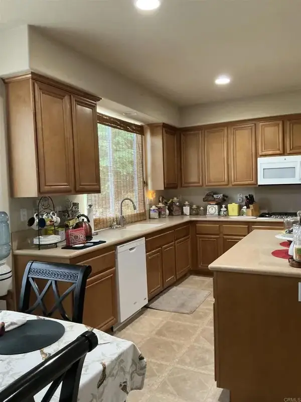 10328 Chase Creek Lane, Lakeside, CA 92040