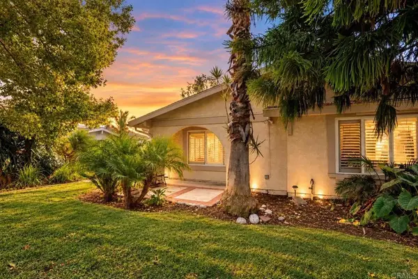 1313 Via Santiago #A, Corona, CA 92882