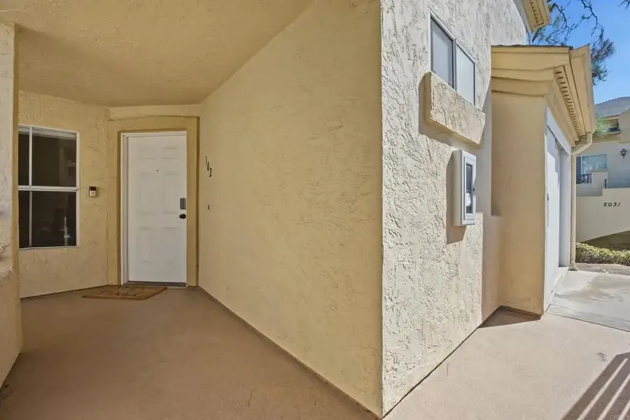 2035 Lakeridge Circle #102, Chula Vista, CA 91913 - #3