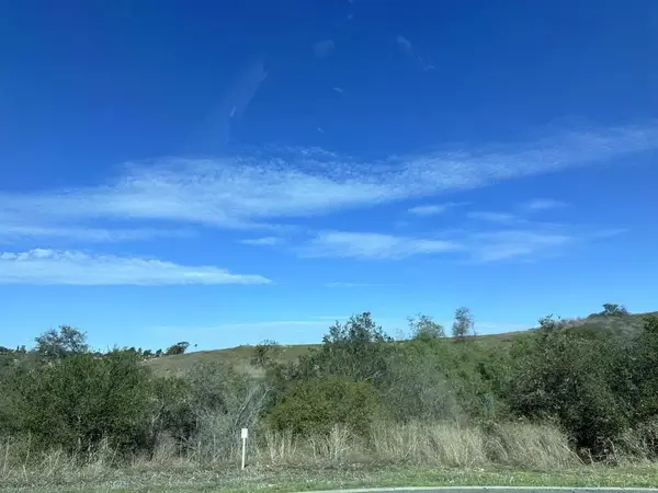 2527 Bella Vita Lane, Vista, CA 92084