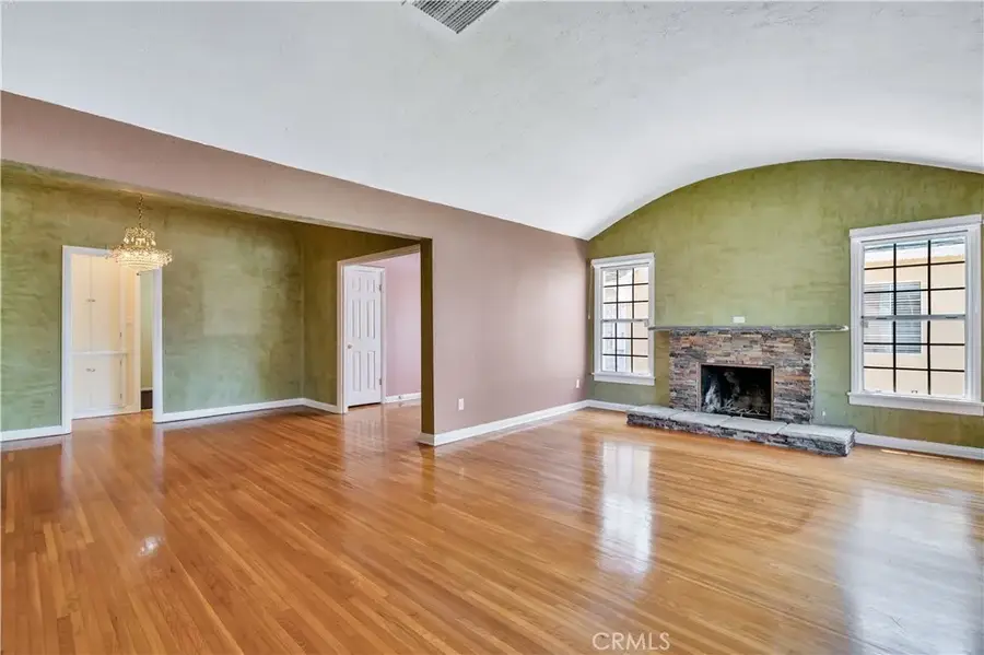 1124 S Truro Avenue, Inglewood, CA 90301 - Image #2