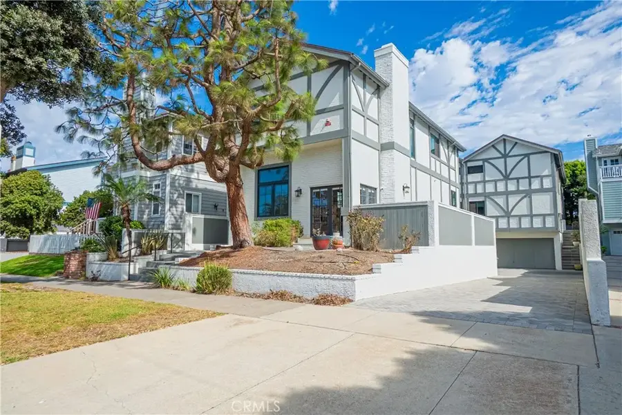 716 S Broadway #A, Redondo Beach, CA 90277 - Image #2