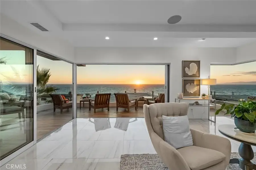 3601 Bayview Drive, Manhattan Beach, CA 90266 - Image #2
