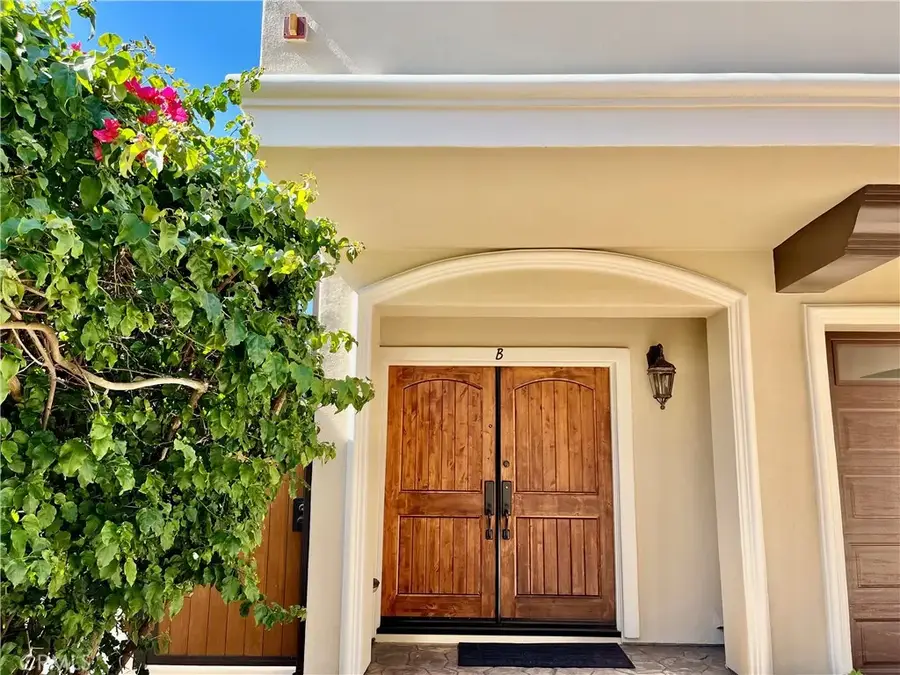 227 S Helberta Avenue #B, Redondo Beach, CA 90277 - #3