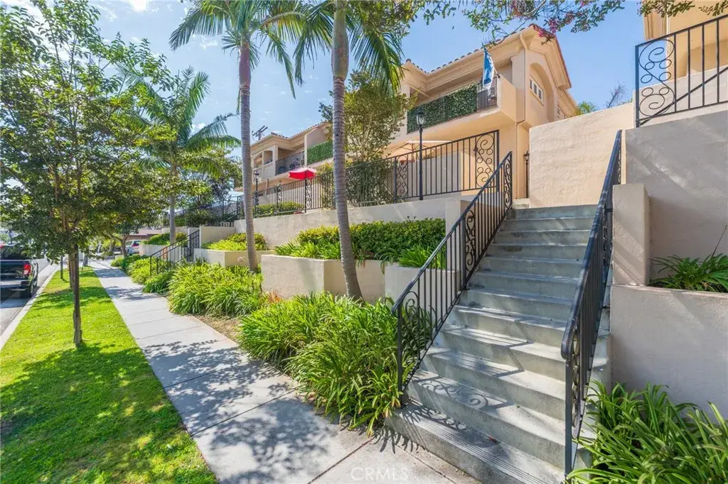 2106 Washington, Torrance, CA 90501 - #1