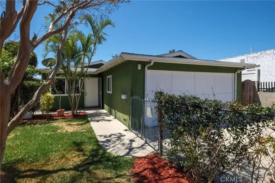 1014 E O, Wilmington, CA 90744 - #2