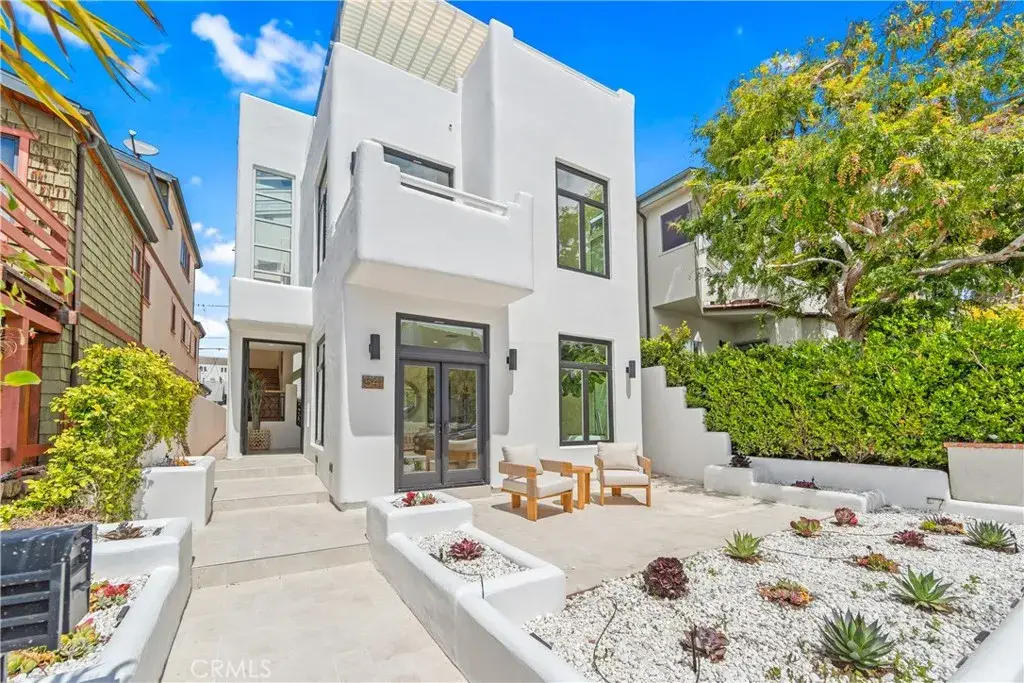 541 4th, Manhattan Beach, CA 90266 - #1