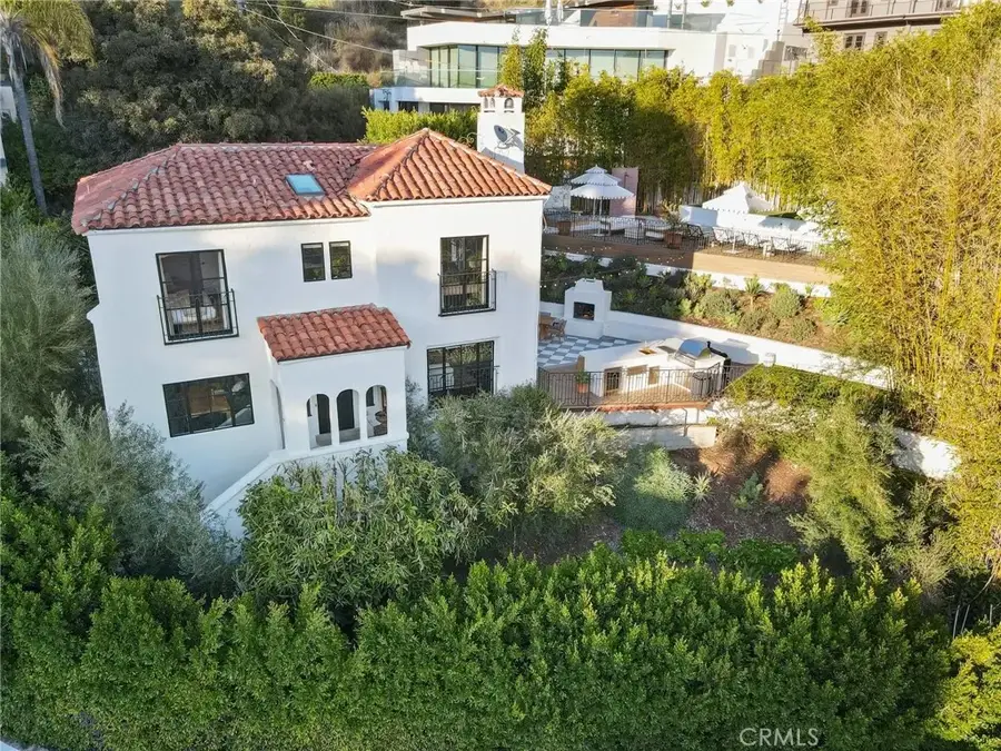 8650 Hillside Avenue, West Hollywood, CA 90069 - #2