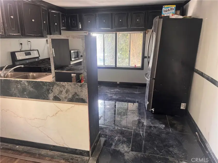 304 Duke, Santa Ana, CA 92704 - Image #3